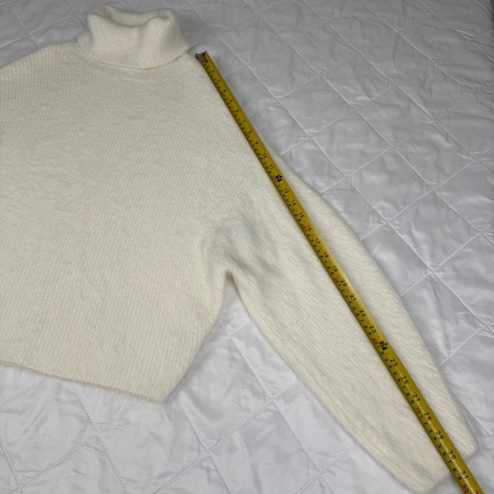 H&M Women's Small Cream Fuzzy Turtleneck Sweater Oversized Boxy Soft Knit - Picture 12 of 14